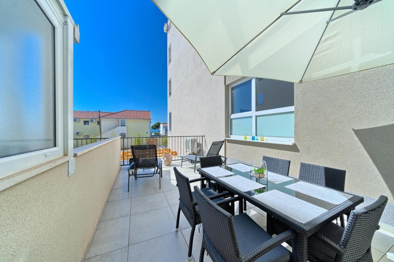 Terrace Apartment Danny Kastela Exterior photo