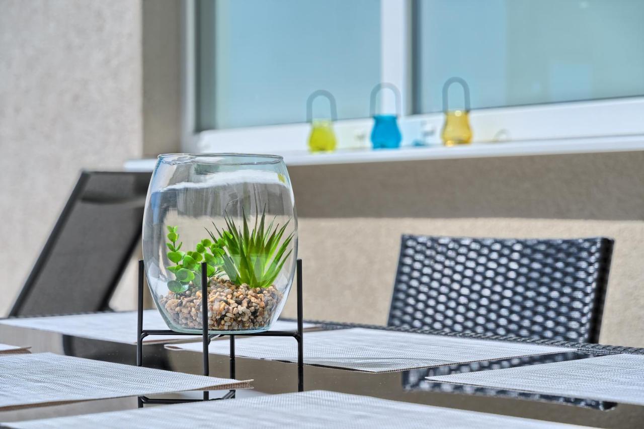 Terrace Apartment Danny Kastela Exterior photo