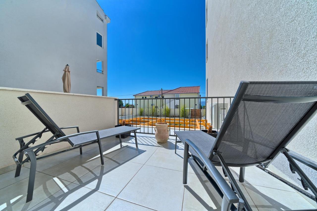Terrace Apartment Danny Kastela Exterior photo