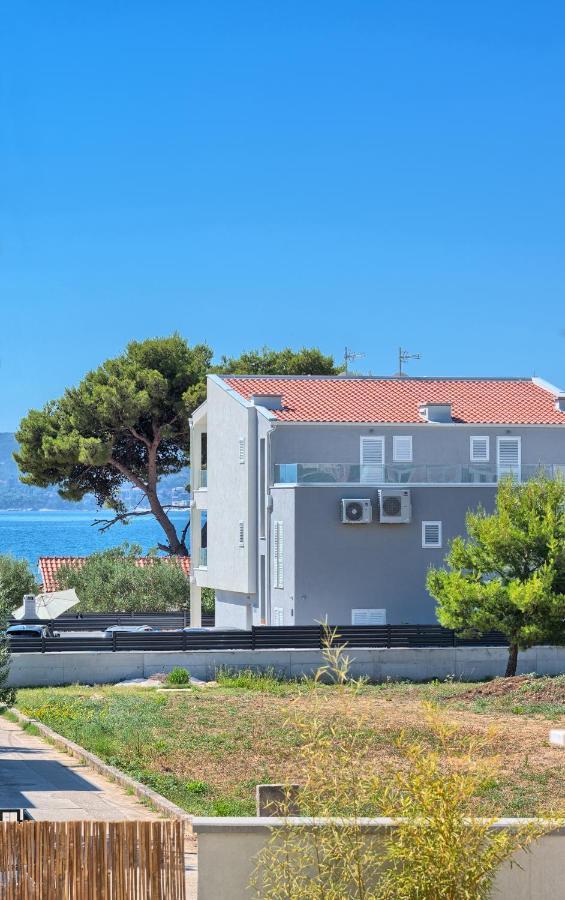 Terrace Apartment Danny Kastela Exterior photo